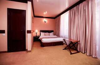 Отель Best Western Plus Paradise Hotel Dilijan Дилижан Стандартный двухместный номер с 1 кроватью-1
